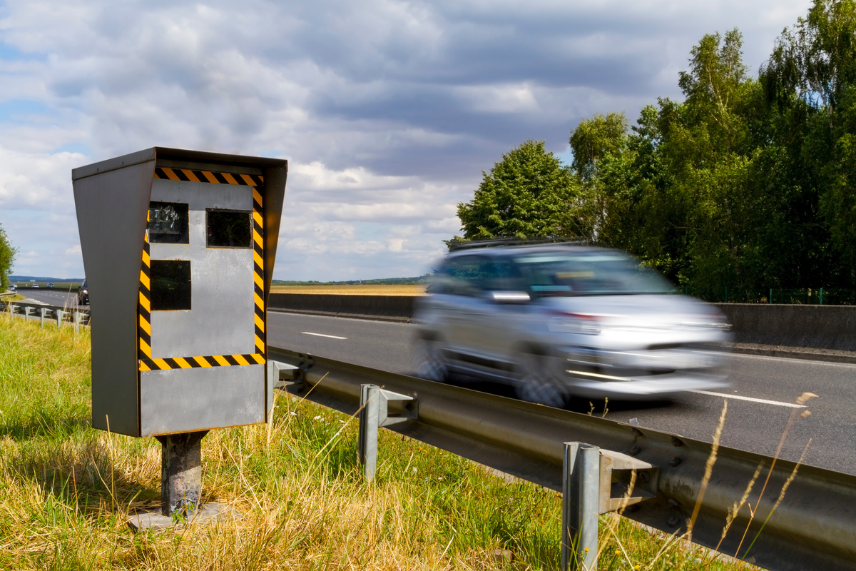 Voiture se faisant flasher