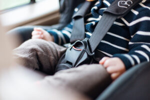 enfants en voiture