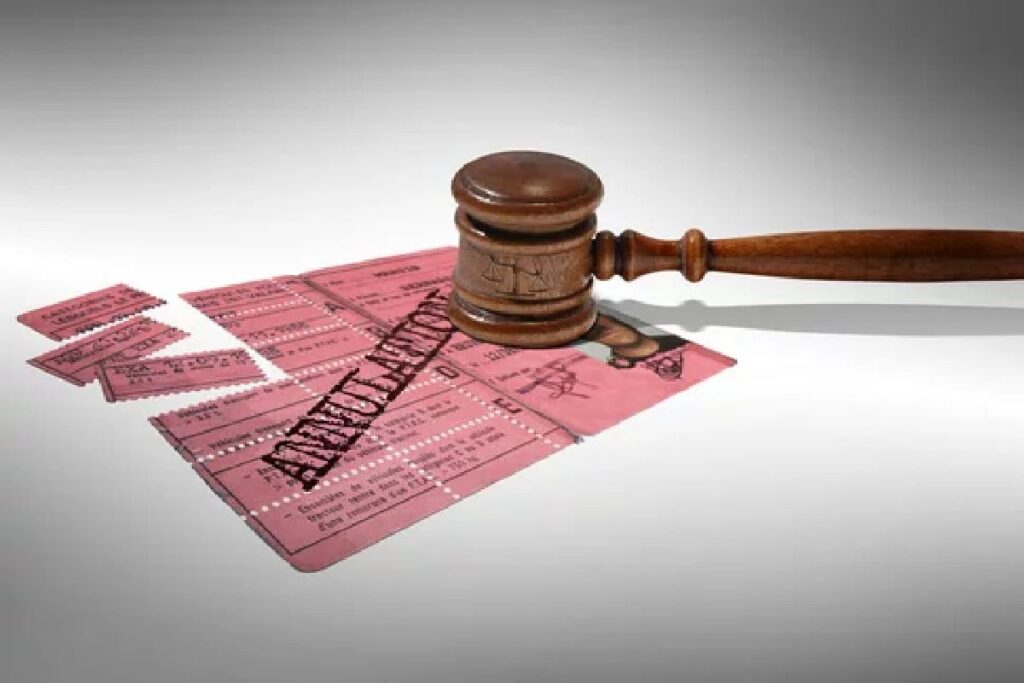une annulation du permis de conduire causée par une infraction