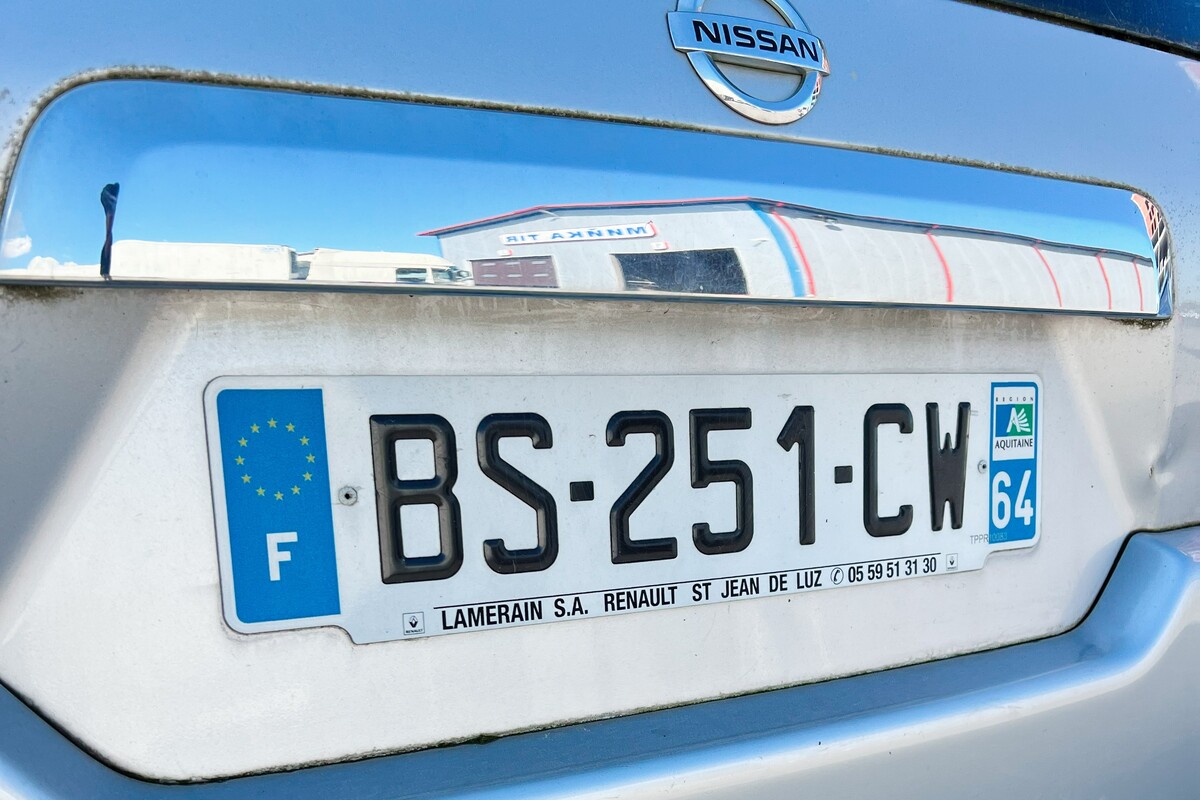 Changer de logo de département plaque immatriculation : exemple d'une plaque homologuée SIV.