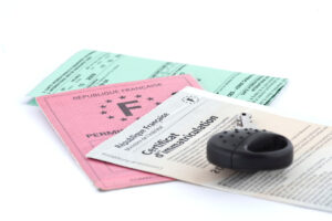 Documents clés pour une démarche succession carte grise 2026 via France Titres